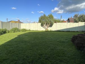 Photo 25- click for photo gallery